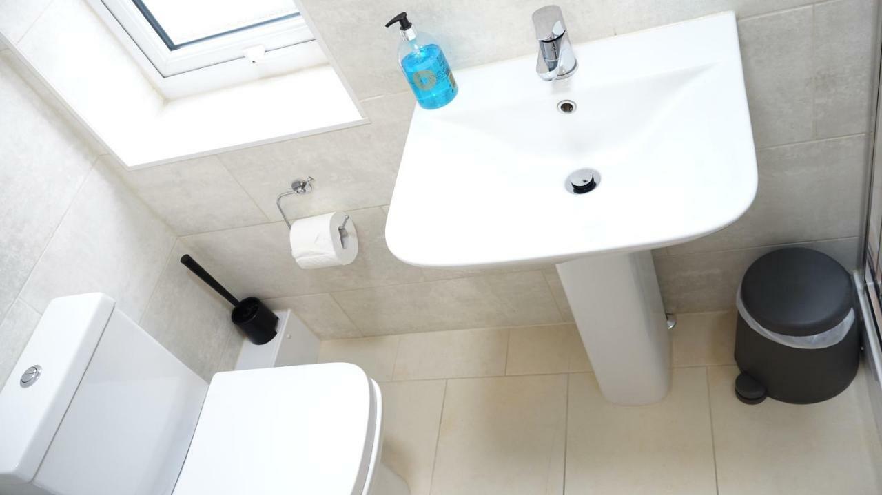 Heathrow Ensuite Rooms- Auto Check In London Kültér fotó