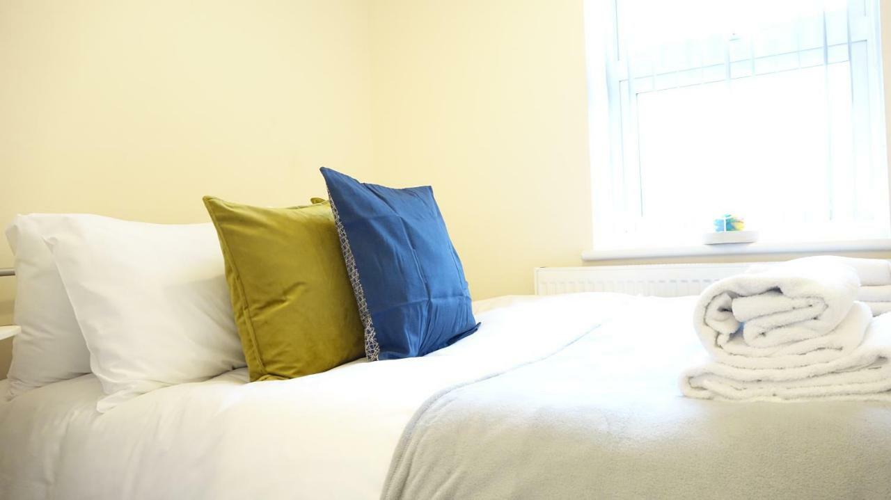 Heathrow Ensuite Rooms- Auto Check In London Kültér fotó