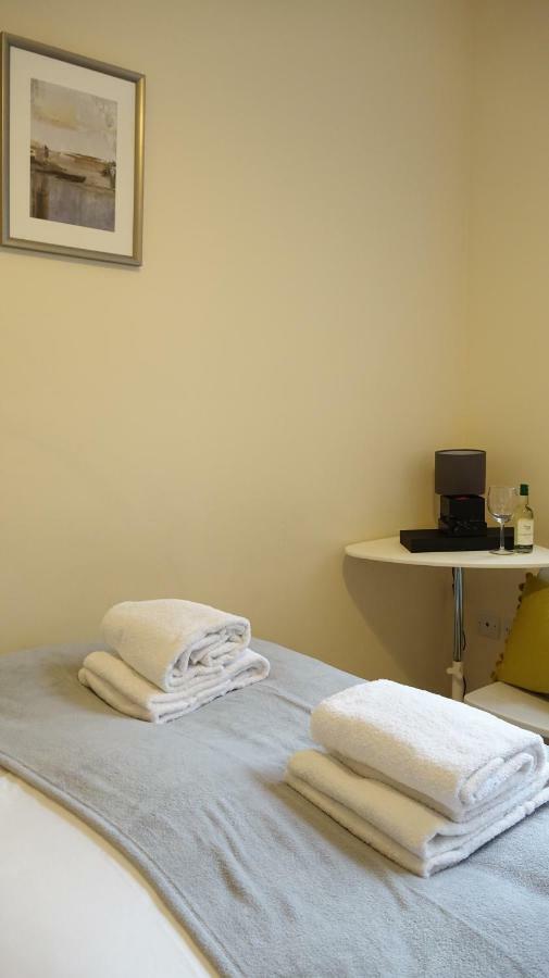Heathrow Ensuite Rooms- Auto Check In London Kültér fotó