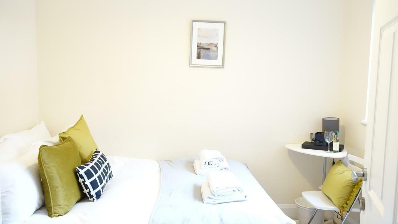 Heathrow Ensuite Rooms- Auto Check In London Kültér fotó