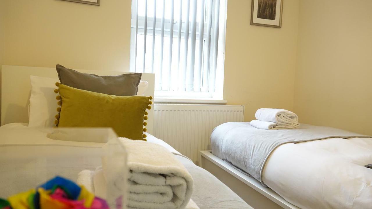 Heathrow Ensuite Rooms- Auto Check In London Kültér fotó