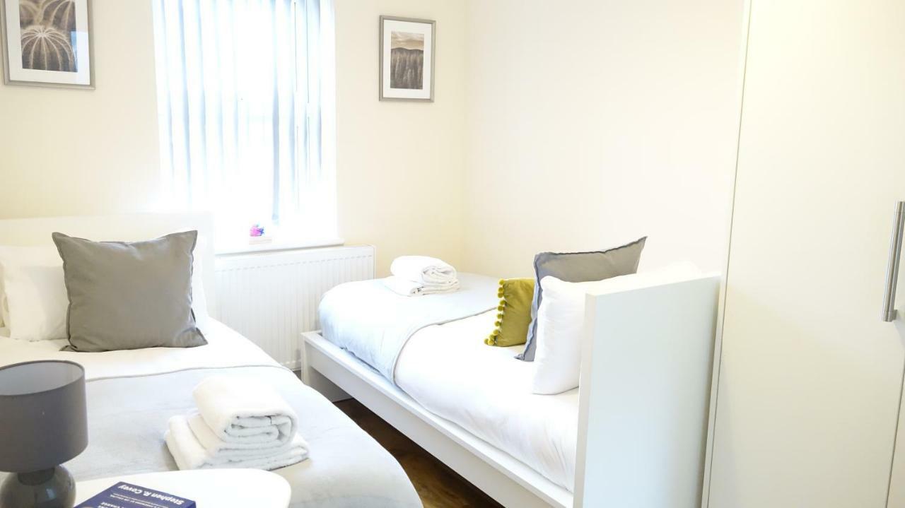Heathrow Ensuite Rooms- Auto Check In London Kültér fotó