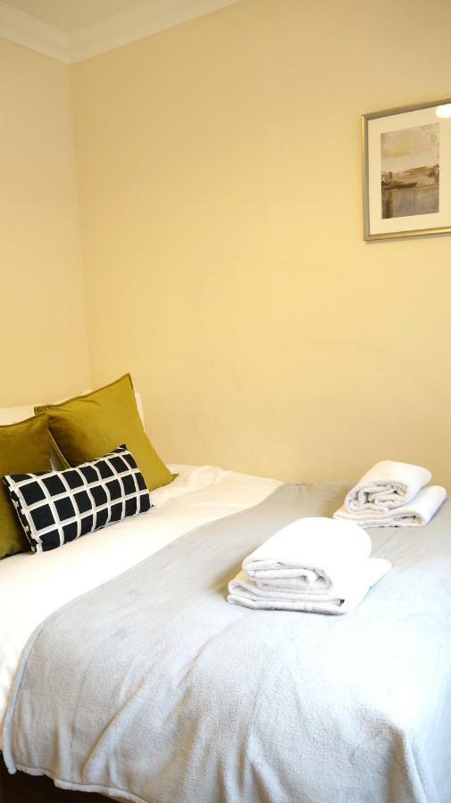Heathrow Ensuite Rooms- Auto Check In London Kültér fotó