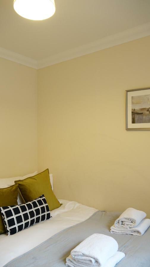 Heathrow Ensuite Rooms- Auto Check In London Kültér fotó