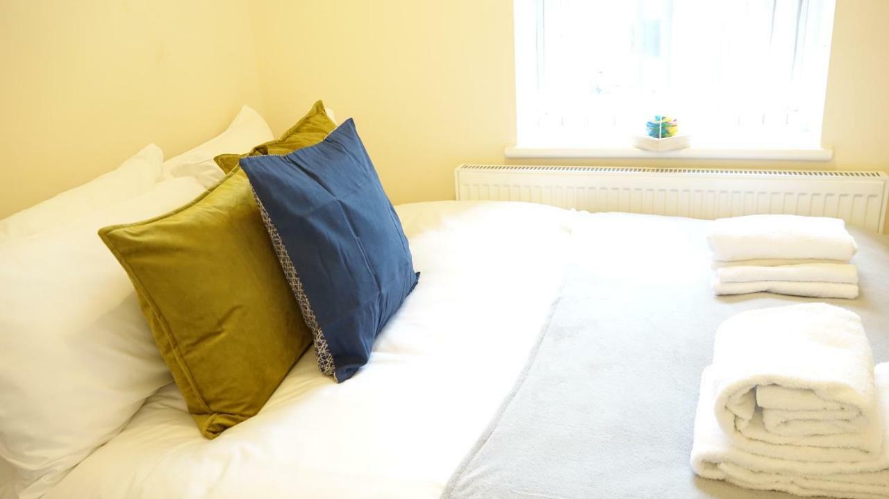 Heathrow Ensuite Rooms- Auto Check In London Kültér fotó