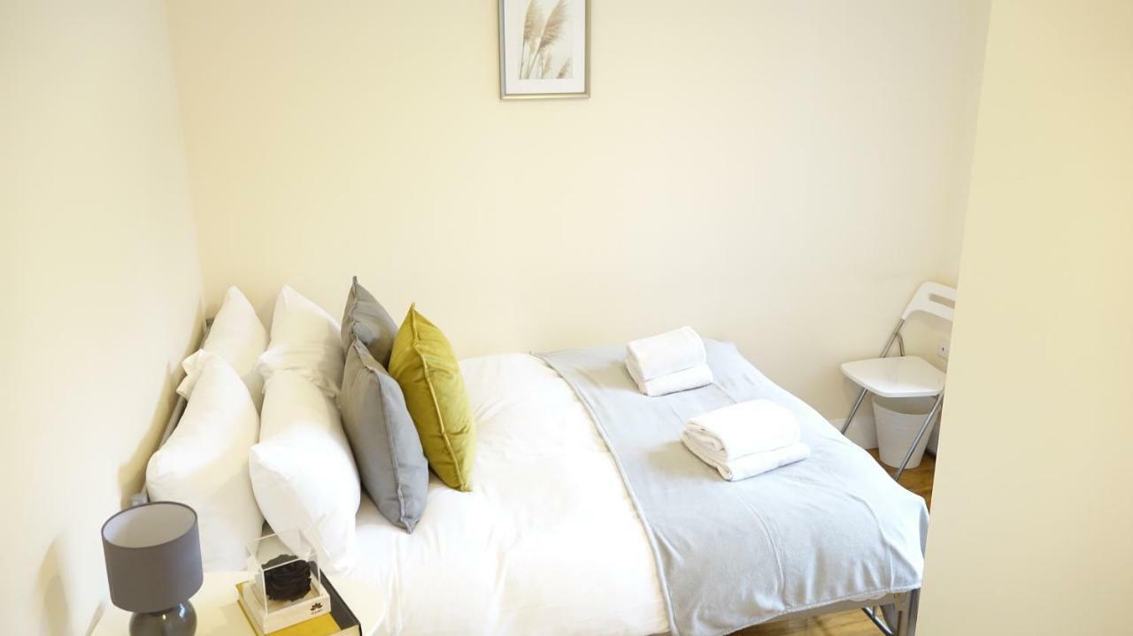 Heathrow Ensuite Rooms- Auto Check In London Kültér fotó
