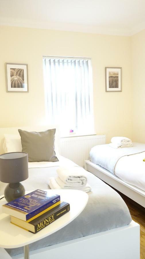 Heathrow Ensuite Rooms- Auto Check In London Kültér fotó