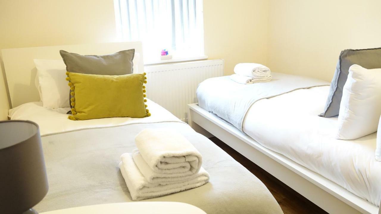 Heathrow Ensuite Rooms- Auto Check In London Kültér fotó